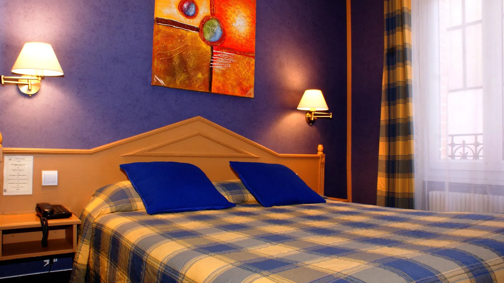 Hotel Carina Tour Eiffel 4*